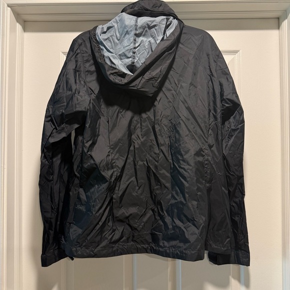 Columbia Black Lightweight Jacket with Hood and Water-Resistant Fabric - Picture 3 of 5